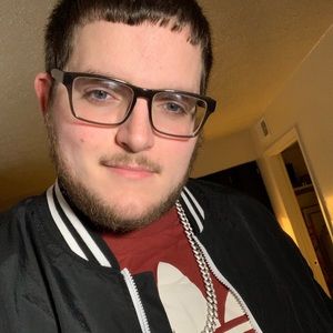 Meet your Posher, Adam